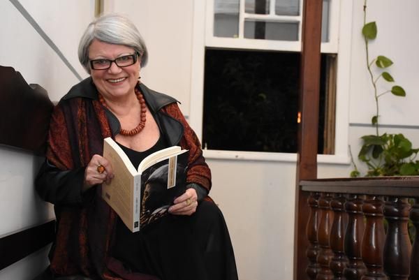 Etel Frota lança seu primeiro romance, publicado pela Travessa dos Editores - Foto: Bebel Rtizmann