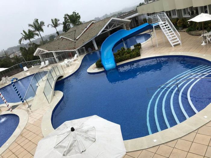 A piscina é a maior da rede hoteleira do litoral do estado - Foto: Divulgação