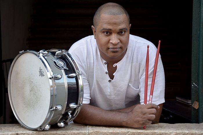 Músico baiano mistura ritmos como samba, afro, jazz, soul music e pop rock. Foto: Divulgação